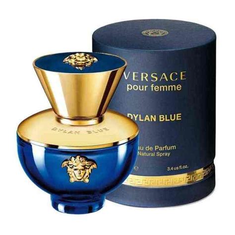 a que huele versace woman|Versace dylan blue for women.